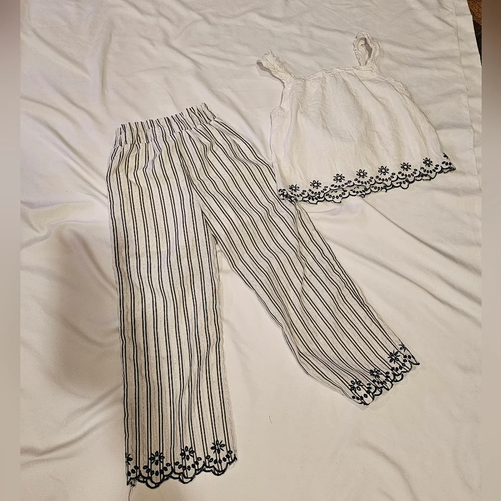 Two Piece Rachel Zoe Girls Set- Tank And Pants- Black And White Floral- Size 6